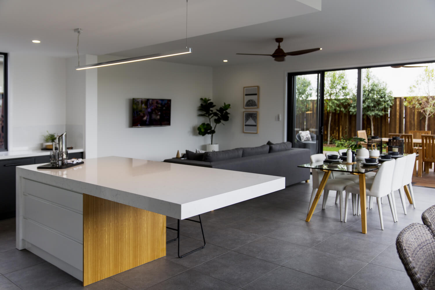 Insula Cuart Technistone in Cluj